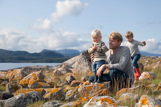 951629820.Far med sine to sønner i steinene i fjæra.
951629820
1 to 2 years, 5 to 6 years, boy, leisure, lifestyle, man, mature man, more og romsdal, nurturing, peace and quiet, rocks, travel destination, vacation, wearing